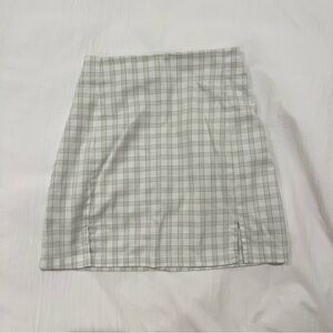 Brandy Melville Gray and White Mini Pencil Skirt